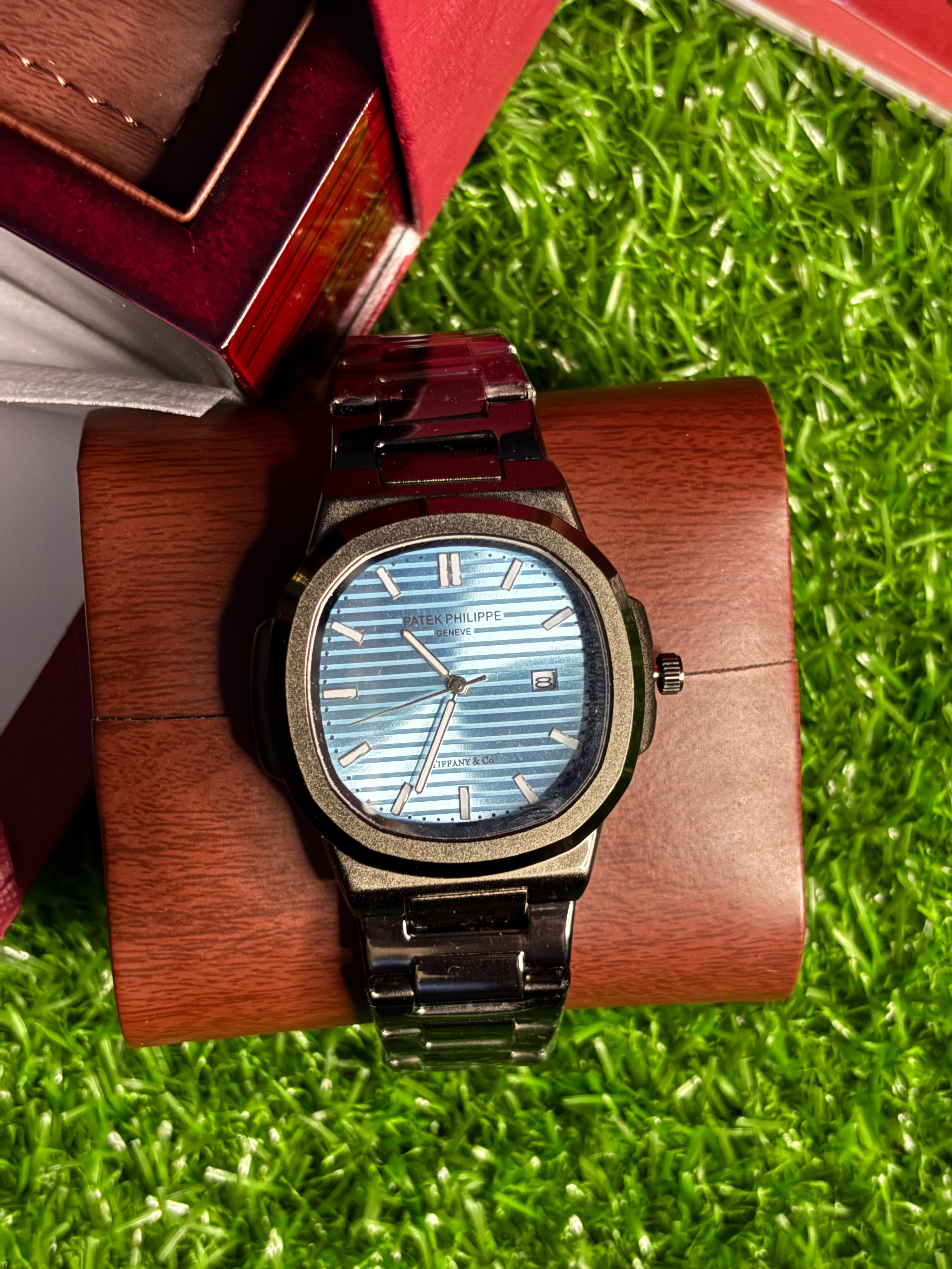 Patek Philippe Nautilus – Tiffany & Co. Edition ( Black )
